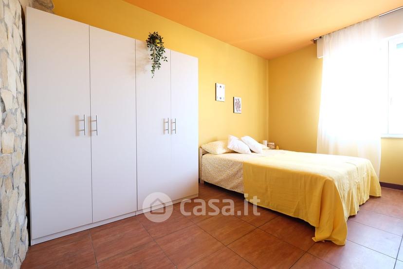 Stanza in Via Carlo Cattaneo 25 — foto 10 di 20