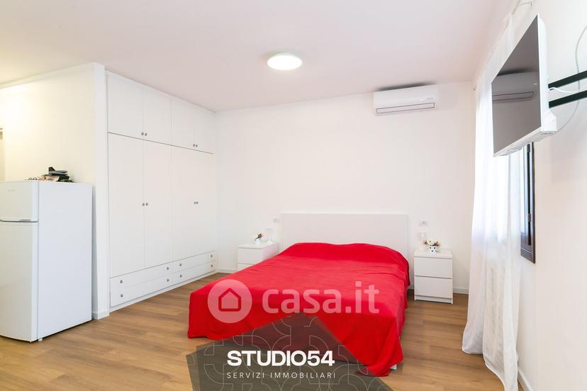 Monolocale in Via Nicolò Tommaseo 15 — foto 21 di 37