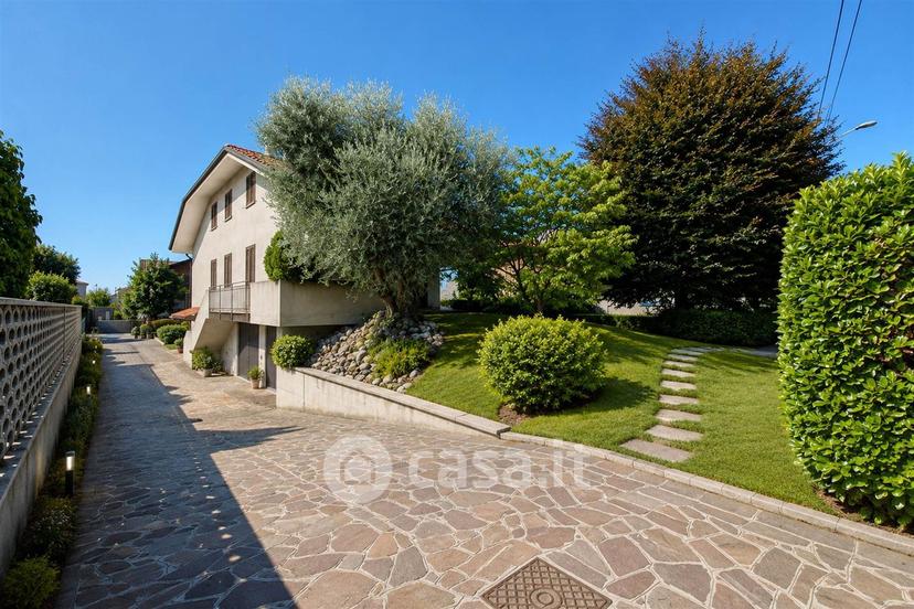 Villa in Via Enrico Fermi 9 — foto 26 di 45