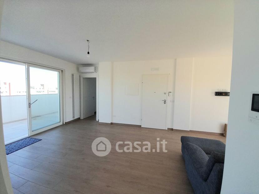 Appartamento in Via Mario Ronzini — foto 10 di 51