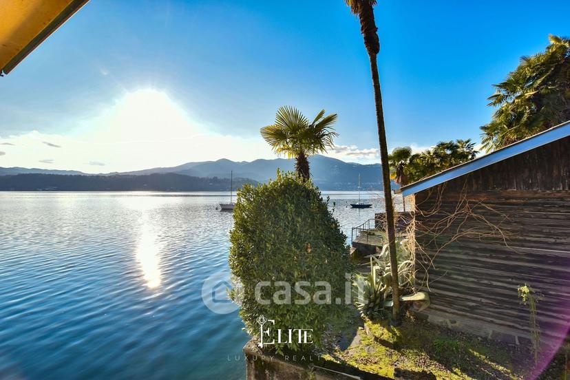 Villa in Via Novara 21 — foto 4 di 69