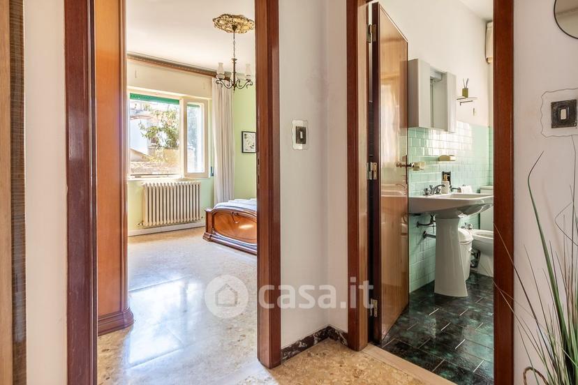 Trilocale in Via Aterno 339 — foto 26 di 65