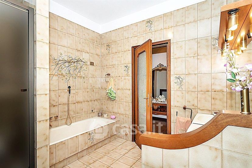 Villa in Via Spluga 32 — foto 5 di 38