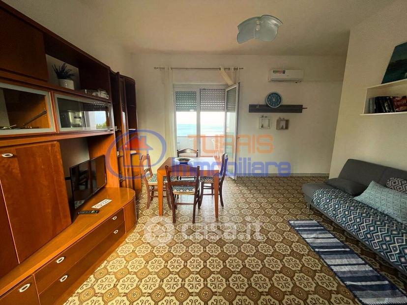 Bilocale in Via Romagnosi 16 — foto 10 di 14