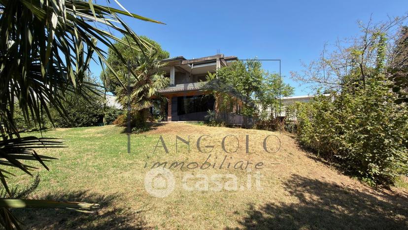 Villa in Via Mantova 5 — foto 32 di 60
