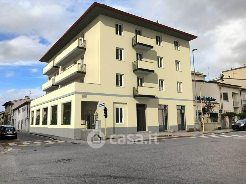 Trilocale in Via A. Gramsci 541 — foto 38 di 46