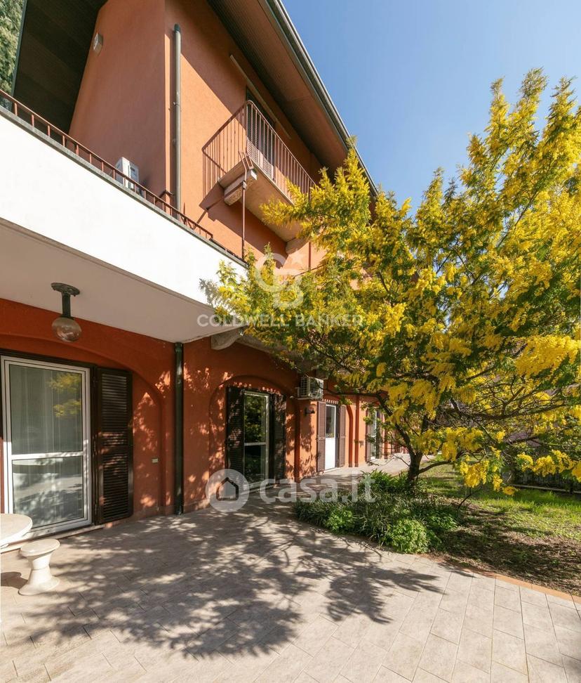 Villa in Via Martiri di Belfiore 4 — foto 28 di 39