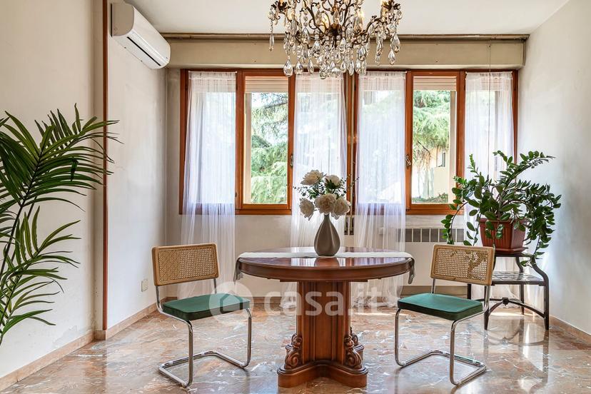 Appartamento in Via Pompeo Vizzani — foto 28 di 40