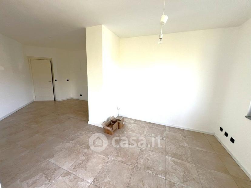 Trilocale in Via Ai Ronchi — foto 13 di 35