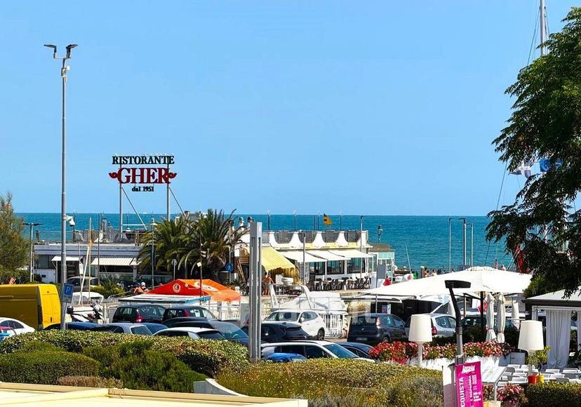 Trilocale in Lungomare della Libertà — foto 10 di 25