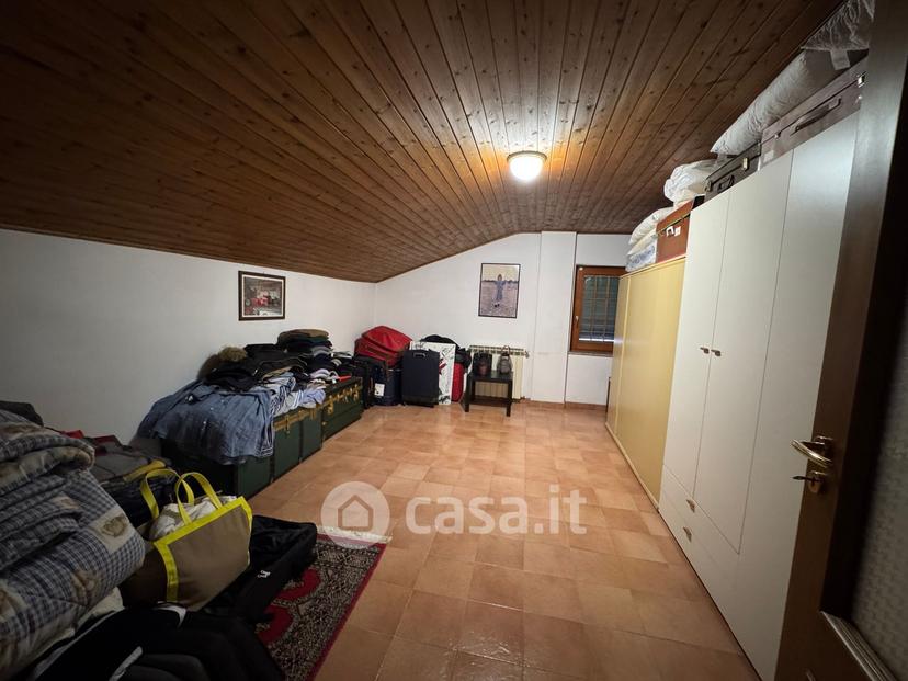 Villa in Via Vecchia di Pozzolo — foto 22 di 36