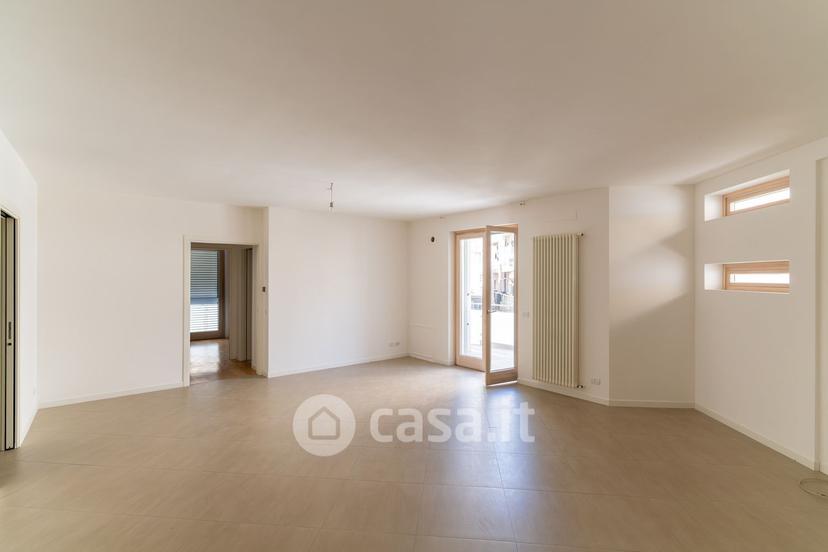 Quadrilocale in Via Edmondo de Amicis 50 a — foto 20 di 30