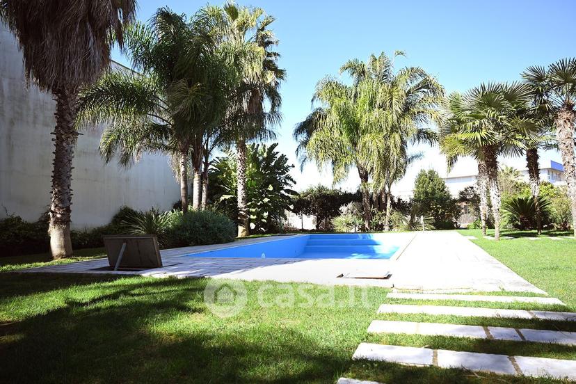 Villa in Via Giulio Cesare 62 — foto 8 di 105