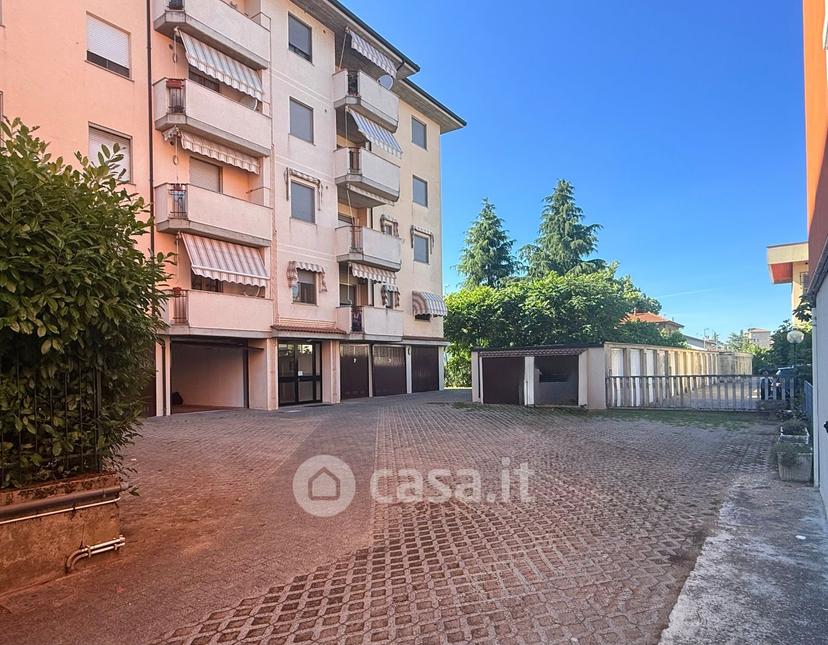 Quadrilocale in Giulio Pastore 13 — foto 39 di 42