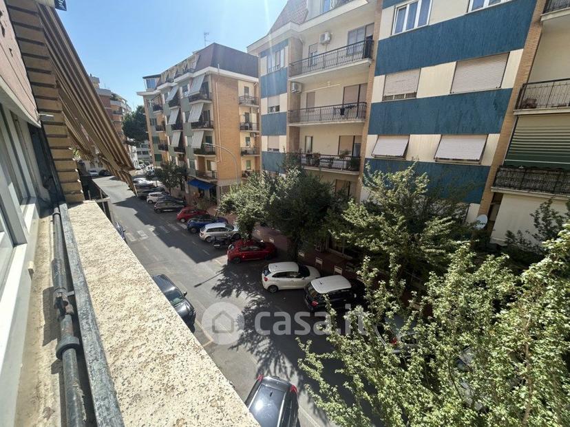 Trilocale in Via Montello 17 — foto 19 di 20