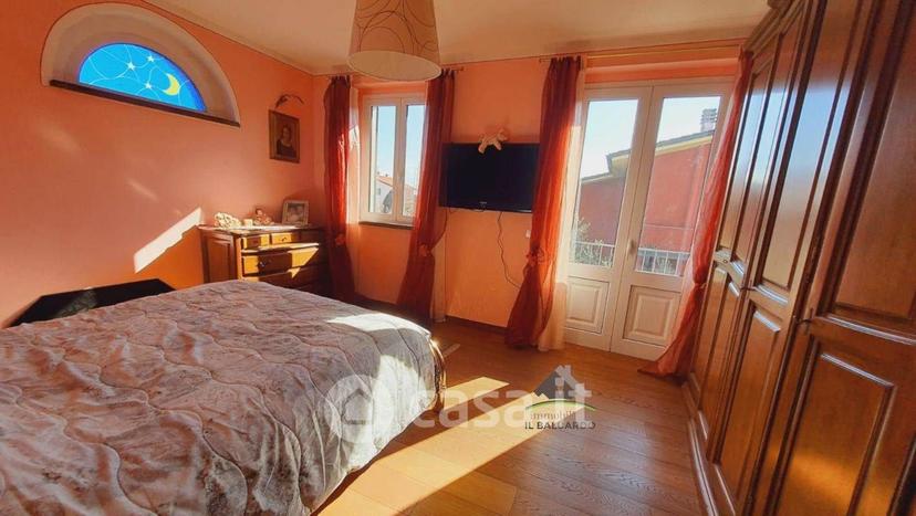 Villa in Via di Montecarlo 5 — foto 11 di 23