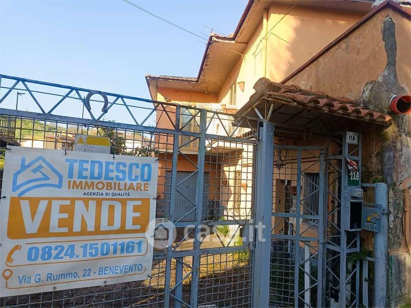 Villa in Via Paolo VI Papa — foto 23 di 33