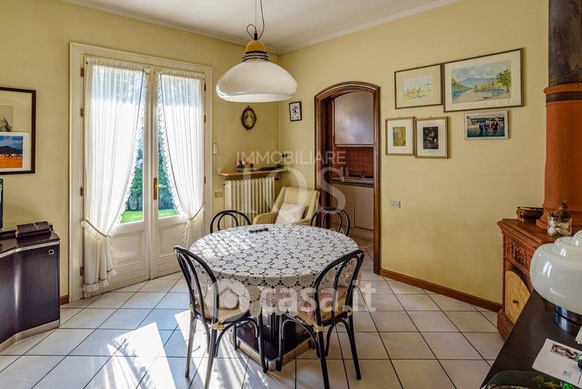 Villa in Via U. Foscolo 16 — foto 10 di 31