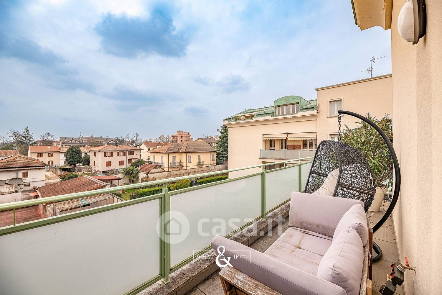 Trilocale in Via Lecco 190