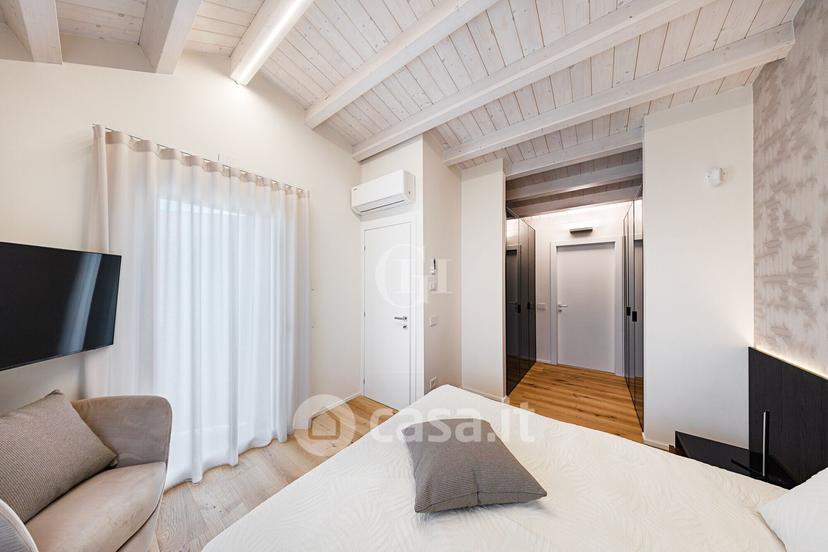 Villa in Via Bottego 2 — foto 41 di 51