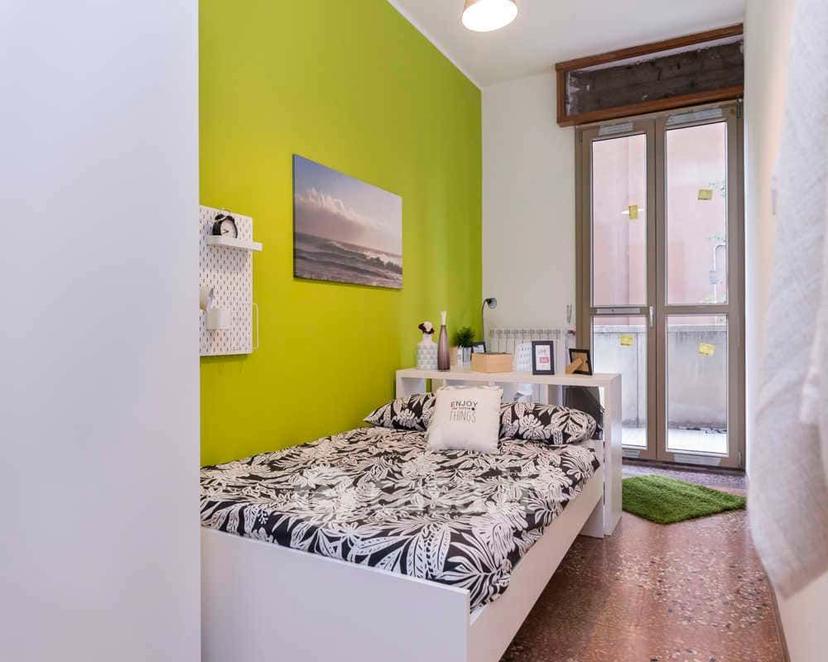 Stanza in Viale Giovanni Vicini 20 — foto 2 di 43