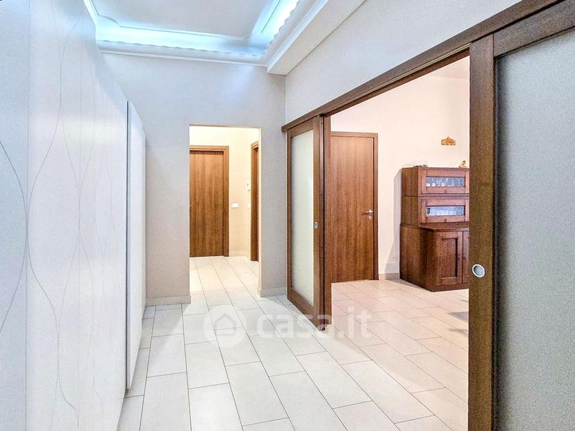 Villa in Viale Ugo Foscolo 46 — foto 36 di 70