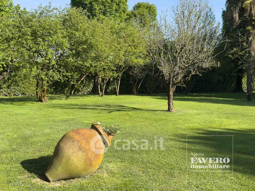 Villa in Piazza G. Marconi 28 — foto 44 di 54