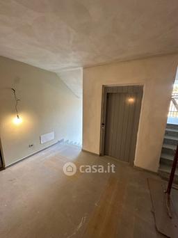 Quadrilocale in Via dei Castagni 8