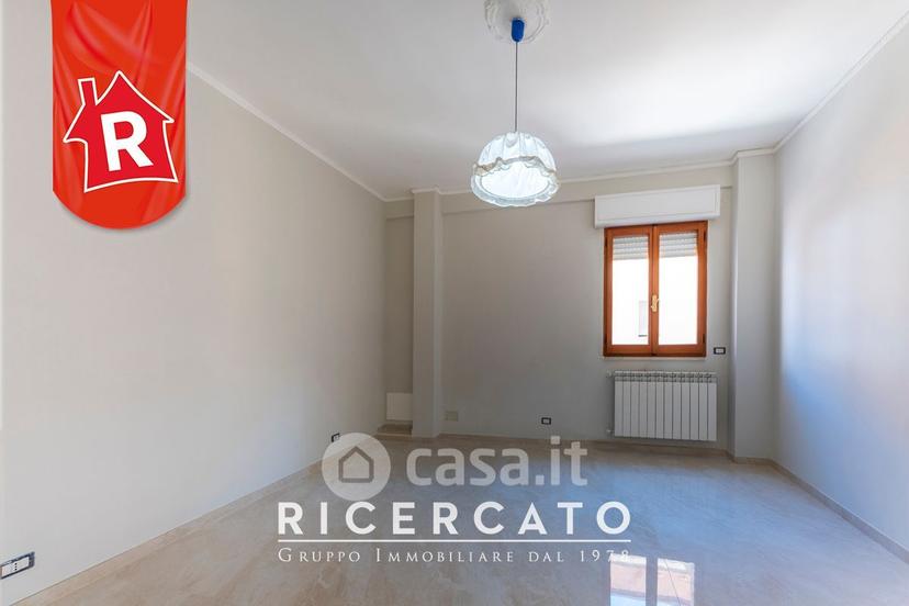 Quadrilocale in Via Francesco Petrarca 11 — foto 22 di 52