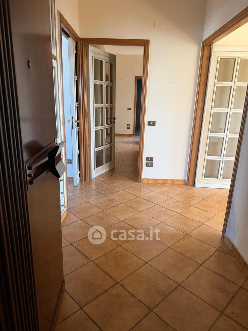 Quadrilocale in Via Gian Domenico Romagnosi 4 — foto 2 di 26