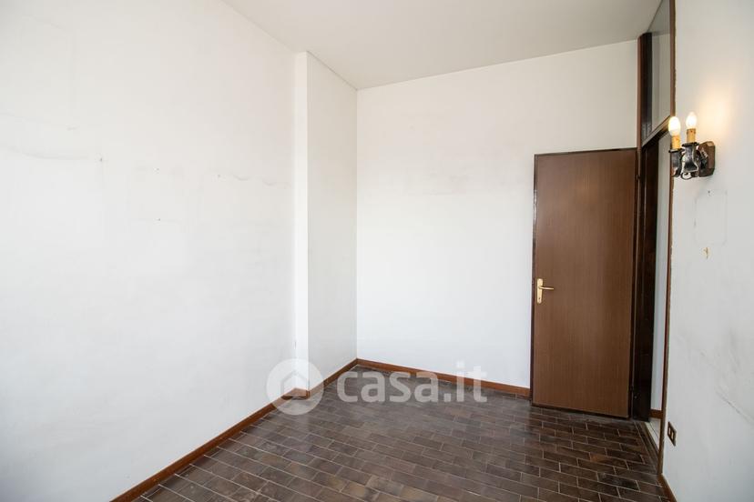 Appartamento in Via Volturno 80 — foto 38 di 43