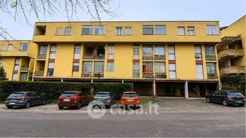 Trilocale in Via Palmiro Togliatti — foto 19 di 29