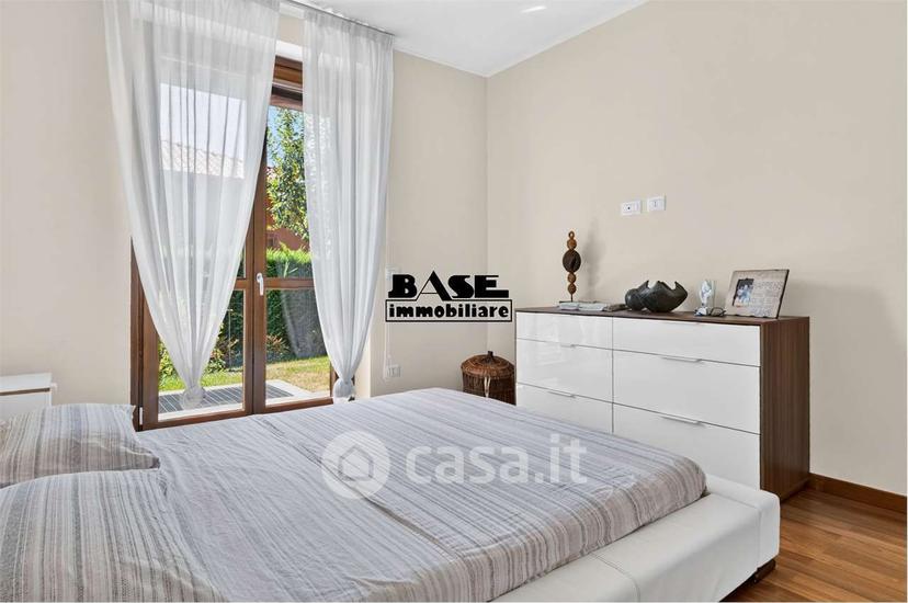 Villa in Via John Fitzgerald Kennedy 4 — foto 13 di 39