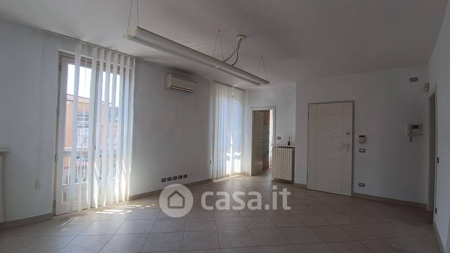 Trilocale in Corso Statuto 12