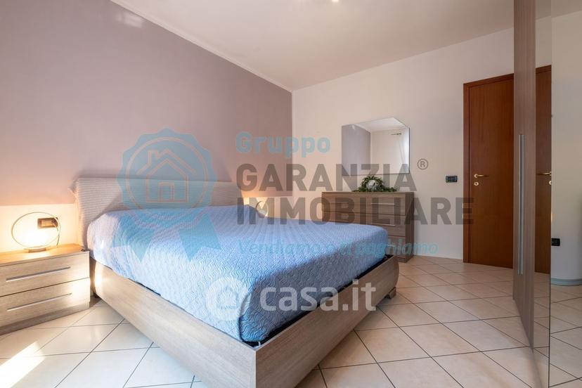 Trilocale in Via della Valle 34 — foto 6 di 36