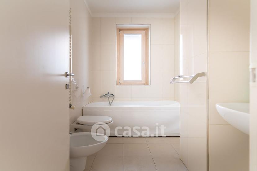 Quadrilocale in Via Edmondo de Amicis 50 a — foto 11 di 30