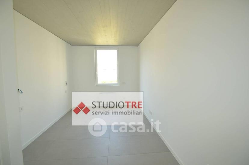 Quadrilocale in Via F .turati 1 — foto 29 di 68