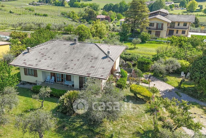 Villa in Via Costabella — foto 15 di 28