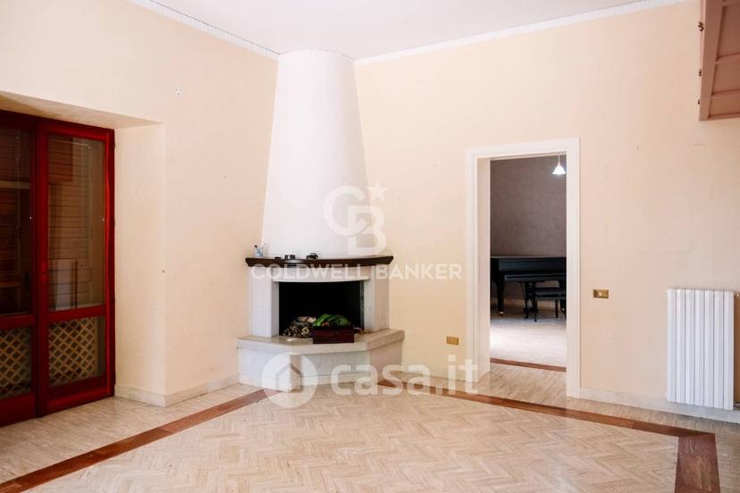 Villa in Via IV Novembre 22 — foto 3 di 81
