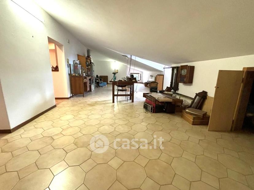 Villa in Via Romboni 55041 — foto 20 di 32