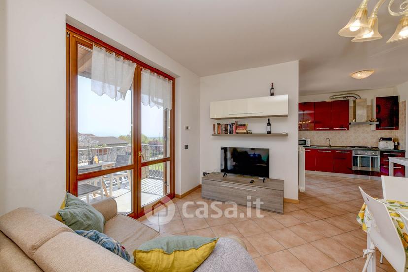 Trilocale in Via C. Battisti 10 — foto 49 di 50