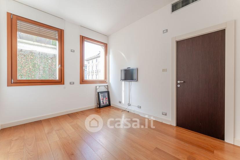 Quadrilocale in Viale Premuda 27 — foto 19 di 43