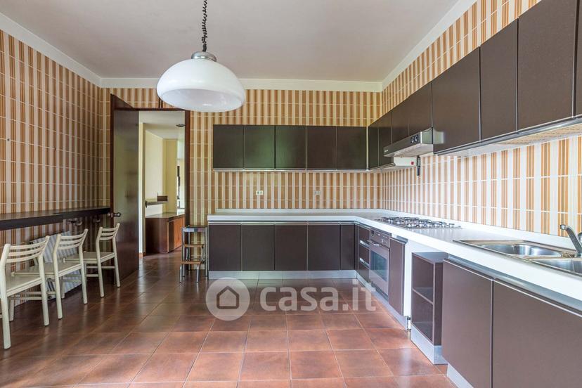 Villa in Via Pozzi — foto 22 di 28