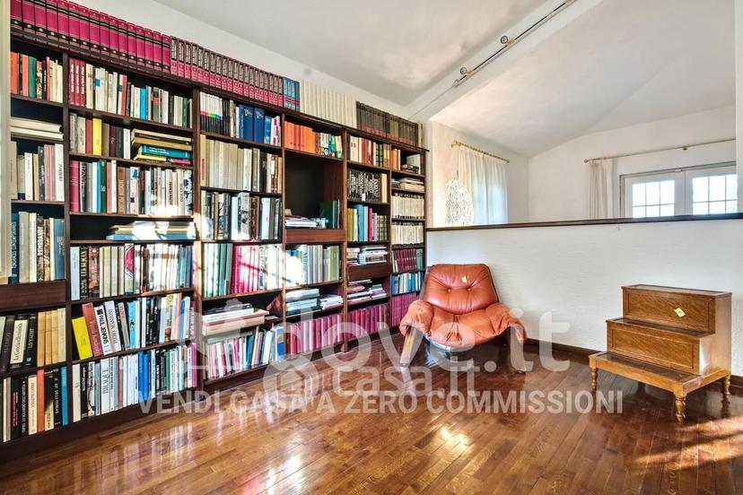 Villa in Via Alessandro Manzoni 28 — foto 37 di 43