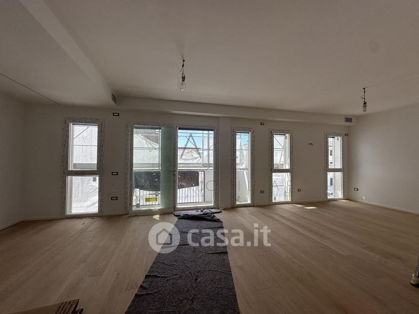 Quadrilocale in Via San Pio X — foto 4 di 28