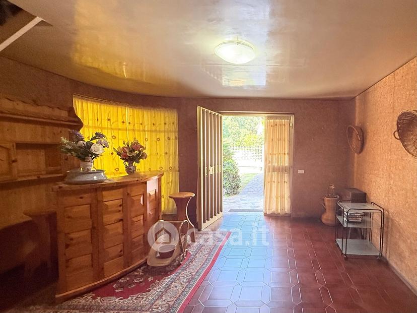 Villa in Via Luigi Barbieri 72 — foto 7 di 57