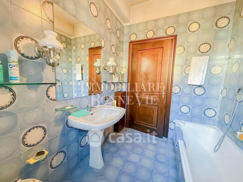 Villa in Via Marinotti — foto 51 di 58
