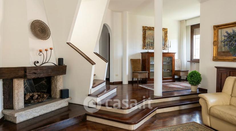 Villa in Via Edmondo de Amicis 7 — foto 7 di 43