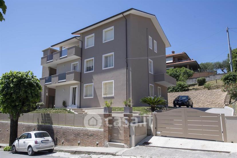 Appartamento in Via Antonio Gramsci 60 — foto 13 di 35