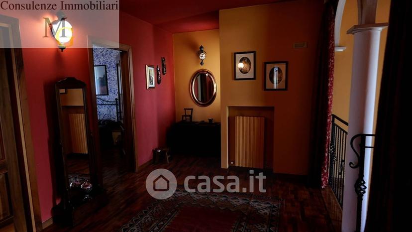 Villa in Via Madonna — foto 3 di 19